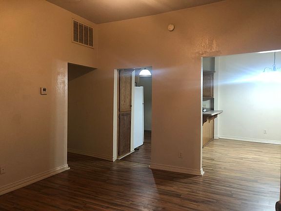 2nd image of 1118 Ozier St