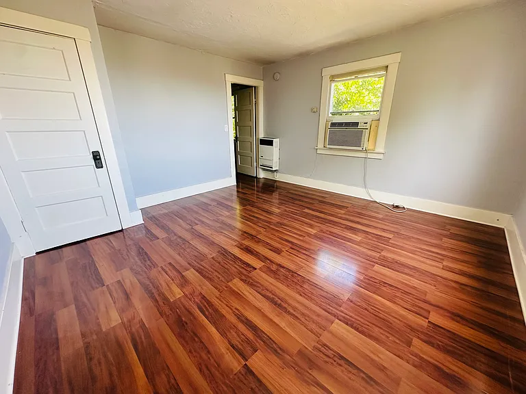1826 Loma St #4 — Photo 3
