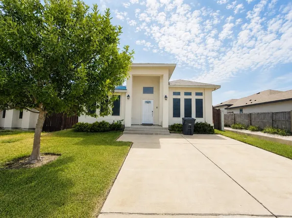 3715 Jose C Santos Dr, Laredo, TX 78046