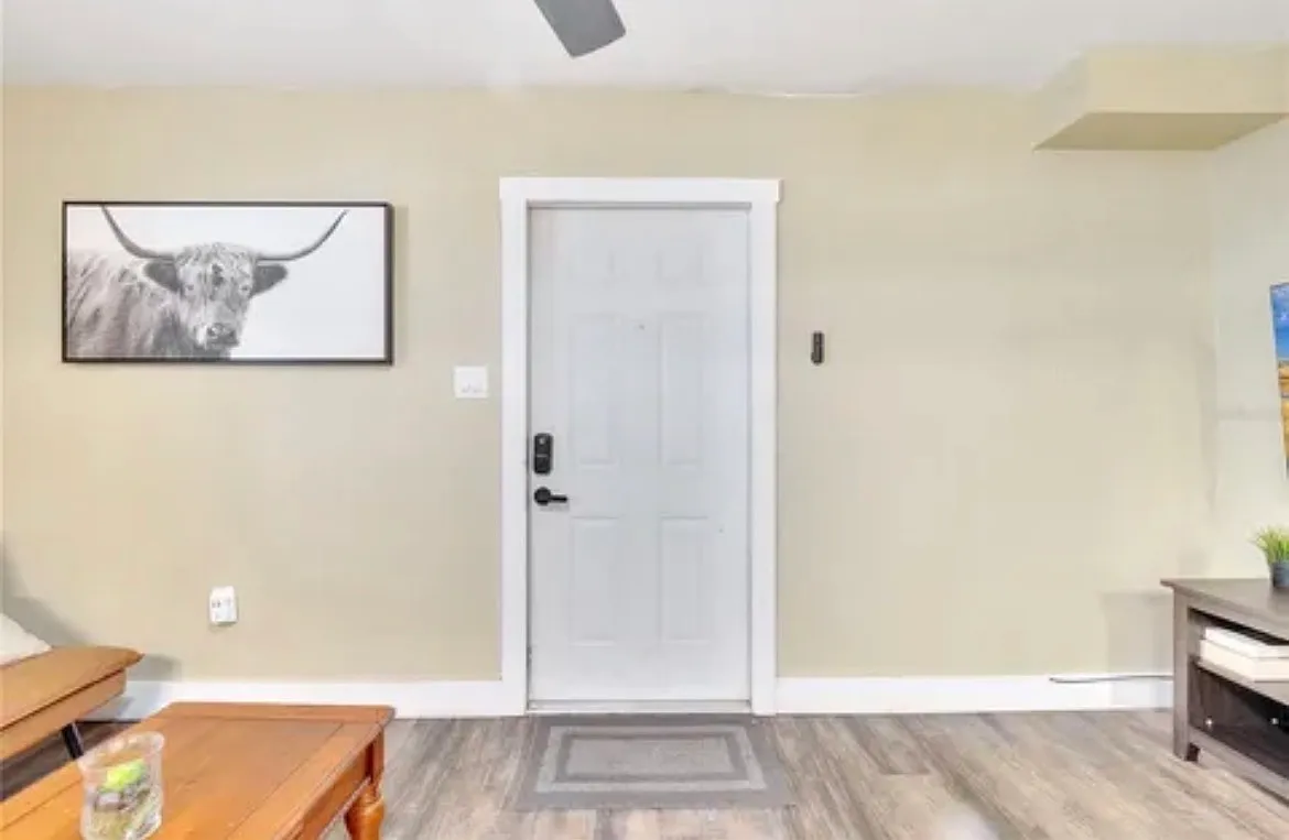 1 bed, $1,050 — Photo 2