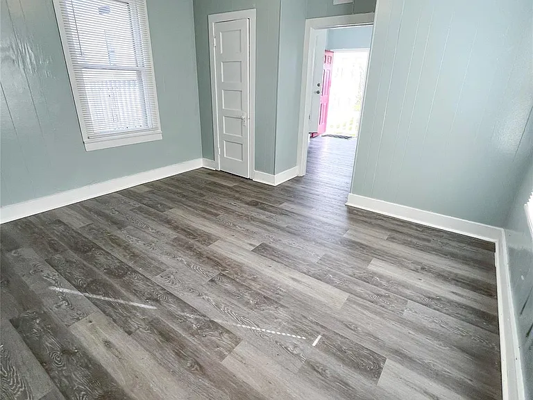 4114 Avenue S 1/2 #B — Photo 9