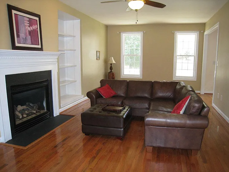 204 Gingergate Dr — Photo 3