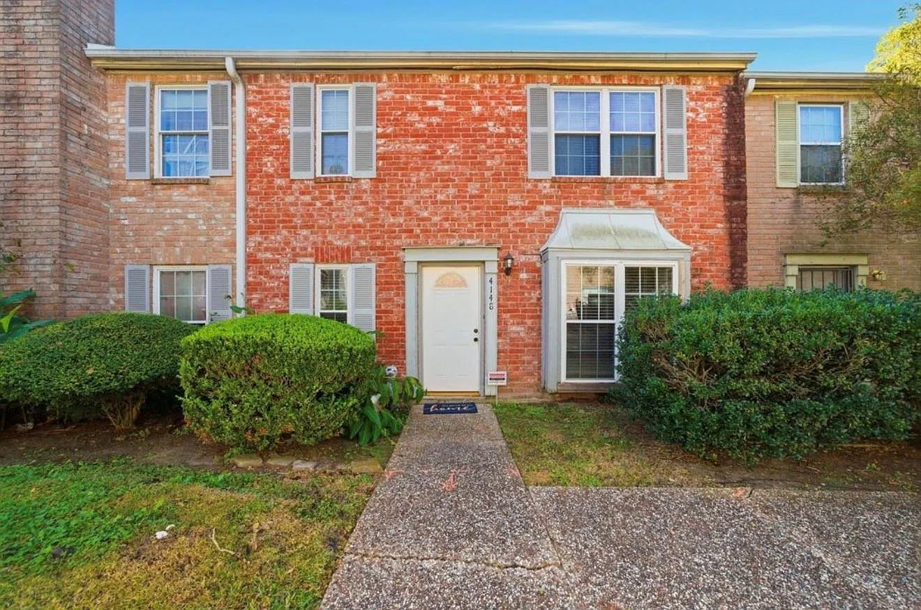 3 bed, 2.5 bath, 1664 sqft, $1,700 — Photo 1