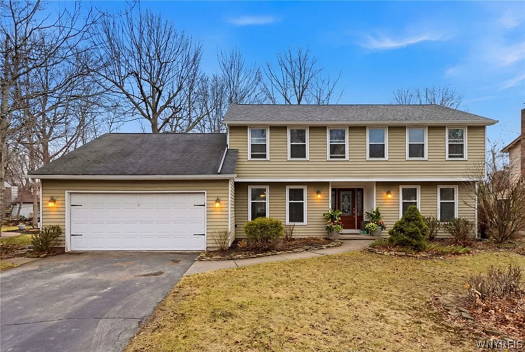 255 Glen Oak Dr photo 1