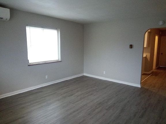 3rd image of 254 Ohio Ave APT 3