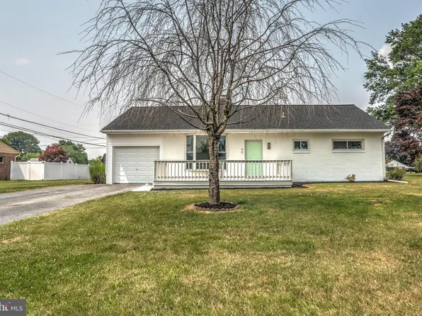 46 Pilgrim Dr, Lancaster, PA 17603