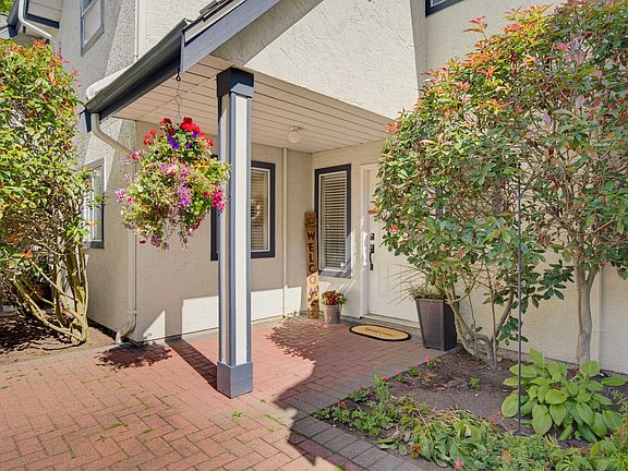 3rd image of 4890 48th Ave #4