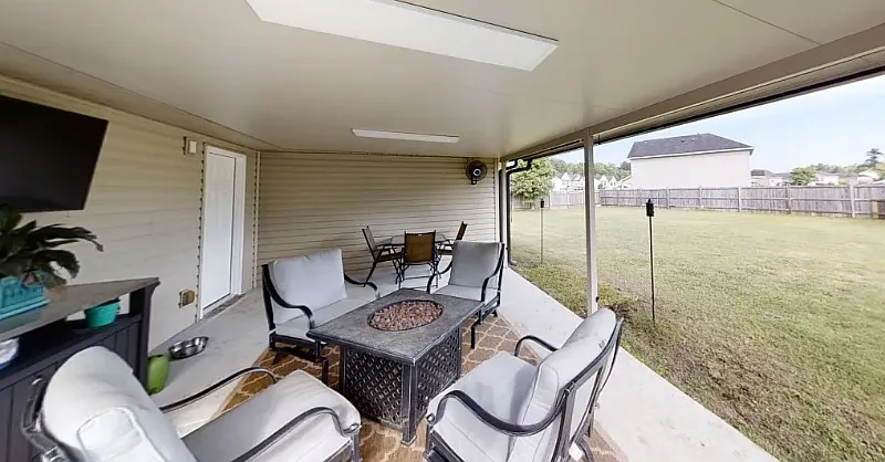 Large corner lot with fenced yard in Woodland Crossing — Photo 3