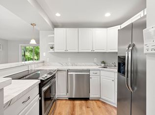 12 Mason Ct, Amesbury, MA 01913