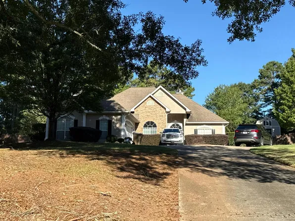 207 Riverbrook Ct, McDonough, GA 30252