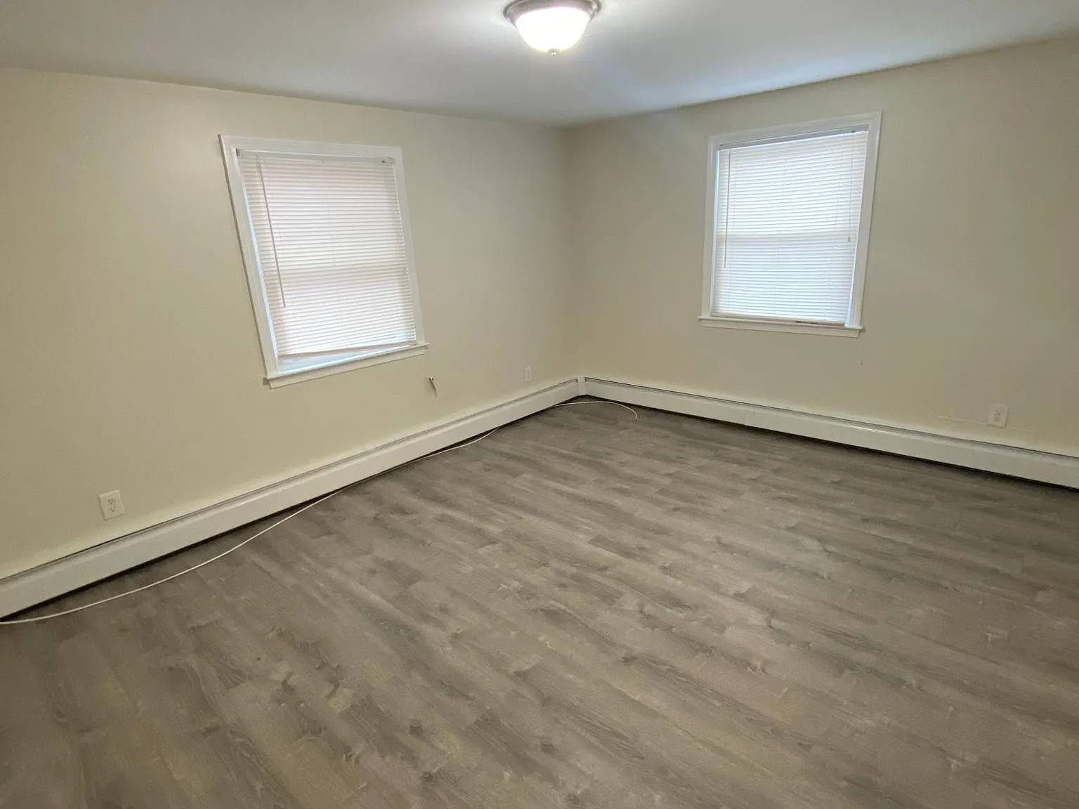 11 Allen Ave — Photo 3