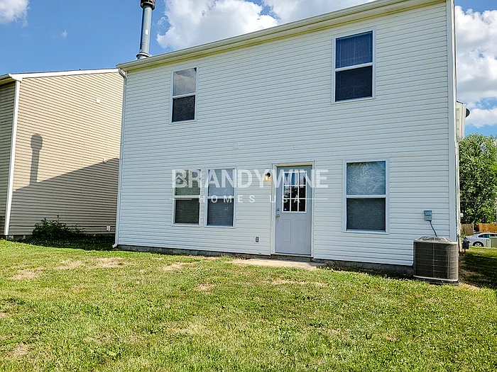 10756 Glenayr Dr — Photo 14