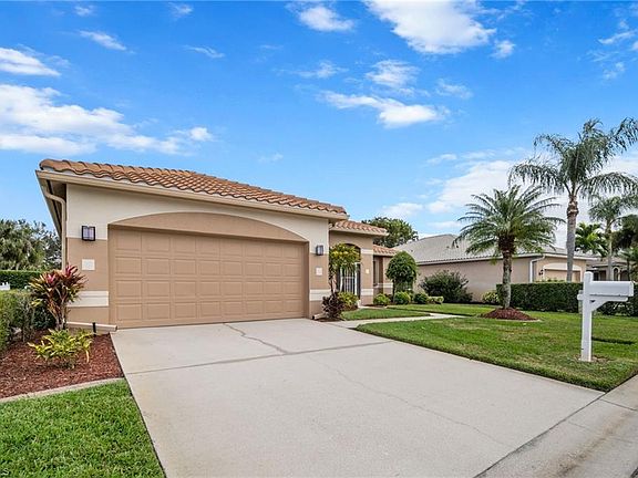3rd image of 11014 Lakeland CIR