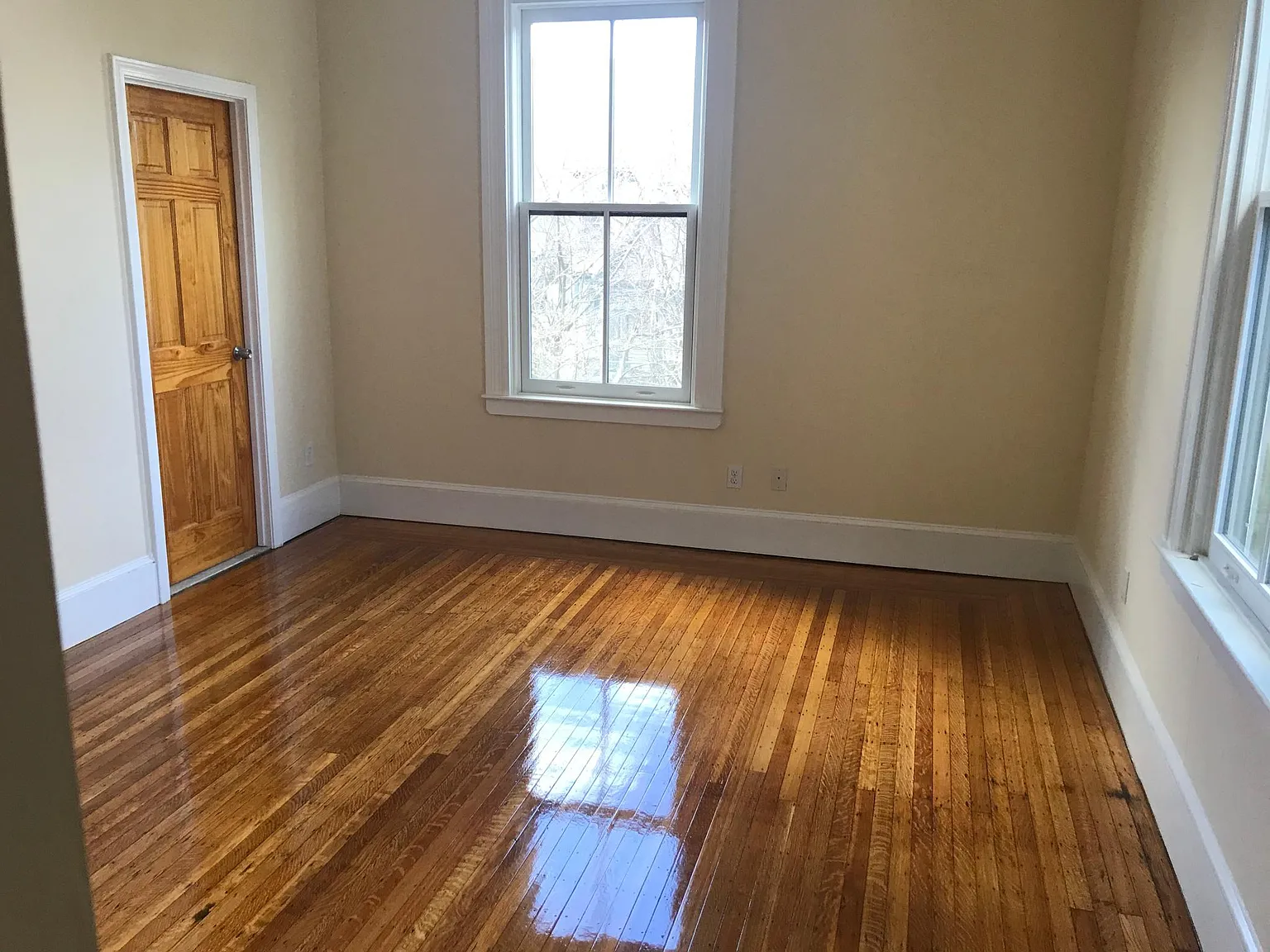 234 Bowen St — Photo 3