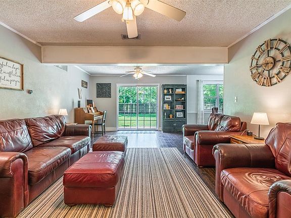 3rd image of 3507 Highmeadow Ln
