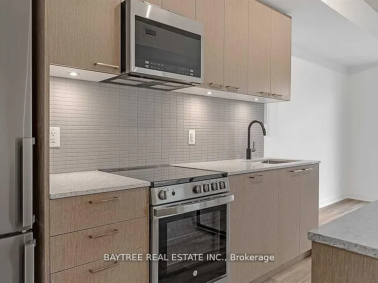 1808 Saint Clair Ave W #201 — Photo 8