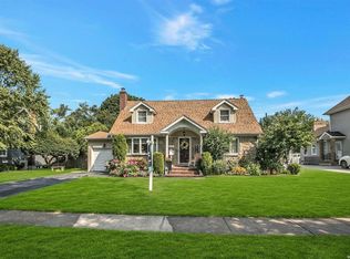83 Renison Dr, Westbury, NY 11590