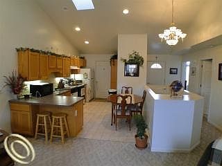 4th image of 3424 Edgewood Ct #72