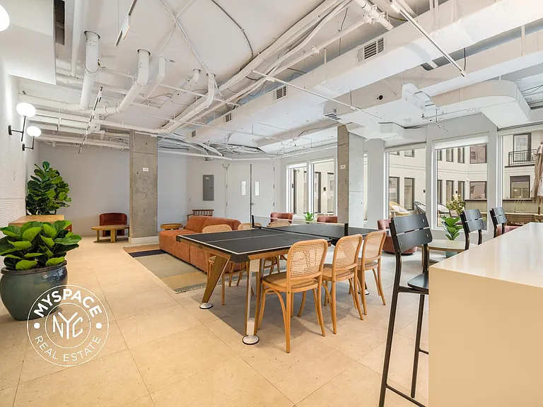 58 Vanderbilt Ave #10M — Photo 16