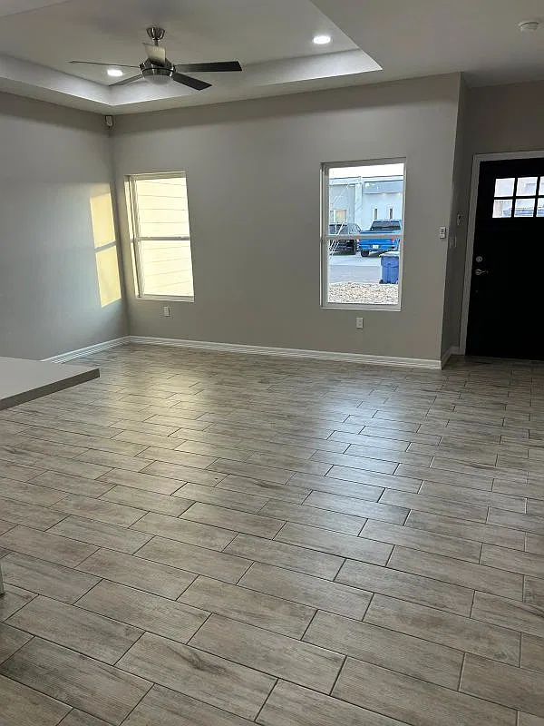 3 bed, 2.0 bath, 1224 sqft, $1,300 — Photo 3