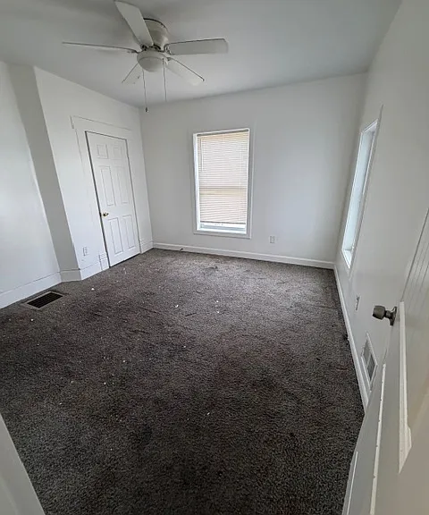 41 S Oakley Ave — Photo 14