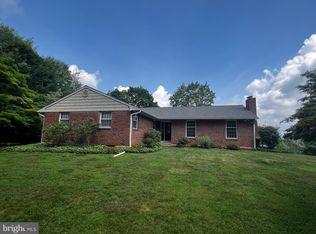 61 Fricks Lock Rd, Pottstown, PA 19465