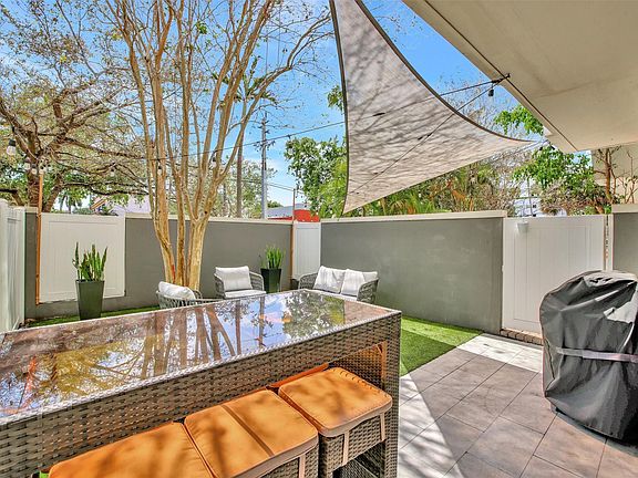 3rd image of 709 SE 16th Court #709