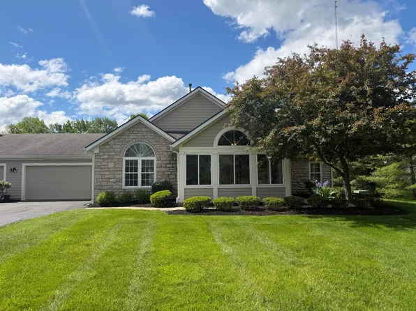 6382 Mission Hills Pl, Westerville, OH 43082