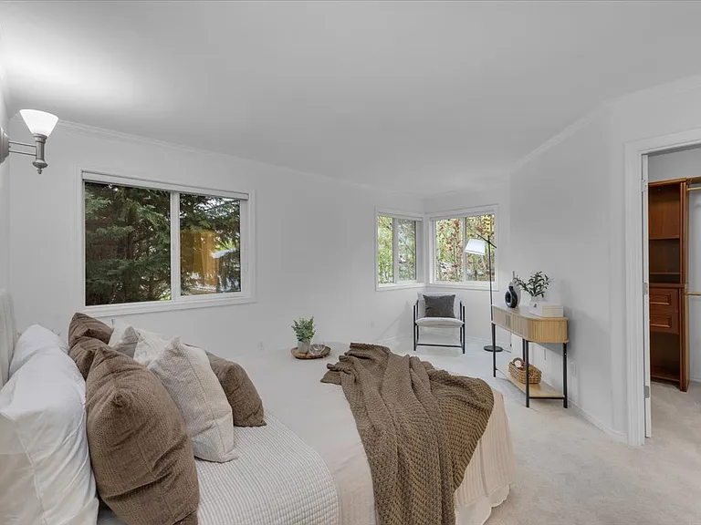 12421 NE 103rd Pl — Photo 22