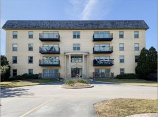 9601 Golf Rd APT 401, Des Plaines, IL 60016
