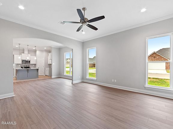 3rd image of 100 Kidd Ln