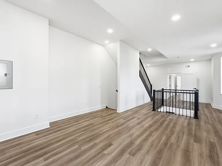 1336 Pennsylvania Ave — Photo 20