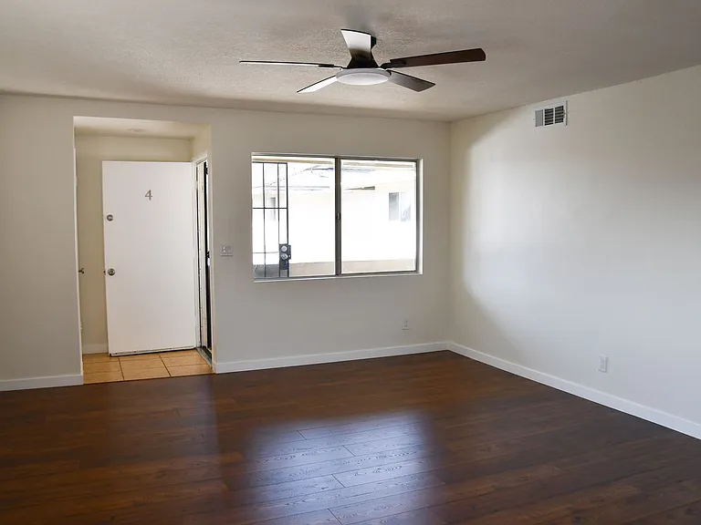 12071 Laguna St — Photo 3
