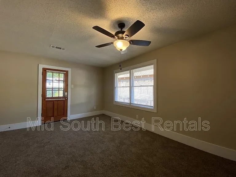 4200 Alma St — Photo 6