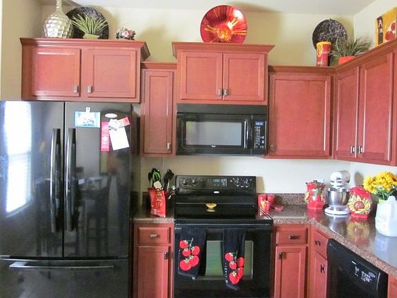 Kitchen - Included a full pantry (not shown)