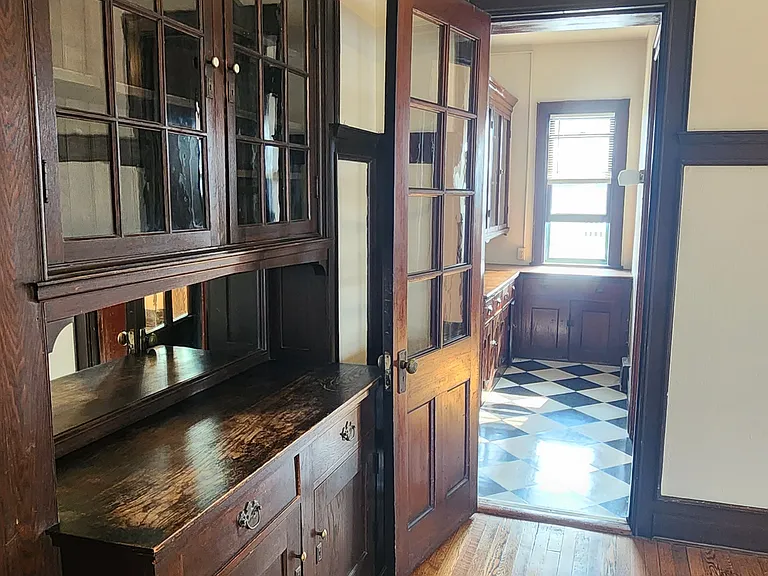 St. James Court Historic Apartments — Photo 45