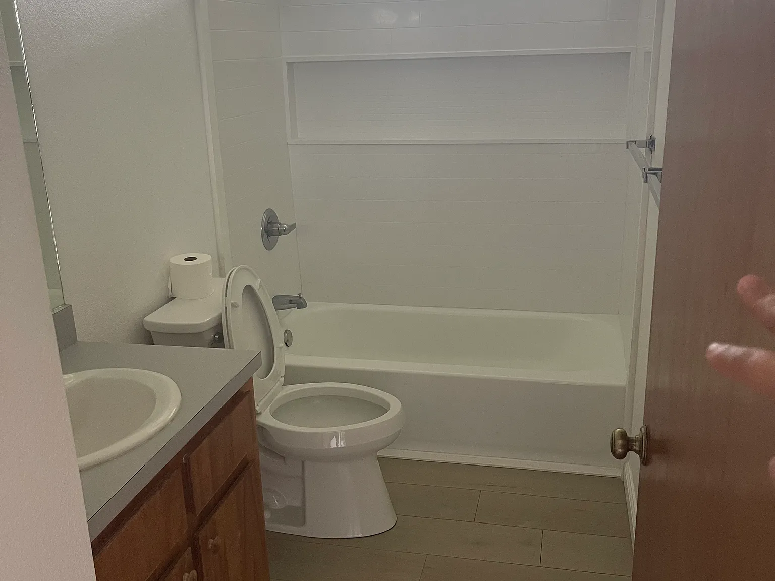 3 bed, 2.5 bath, 1144 sqft, $2,650 — Photo 2