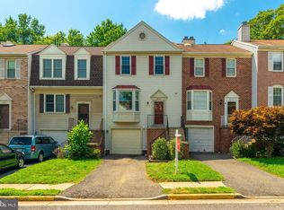 8878 Winding Hollow Way, Springfield, VA 22152