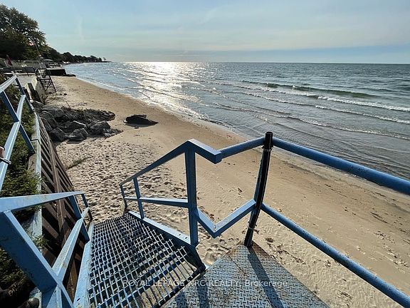 4th image of 2594 Lakeshore Rd