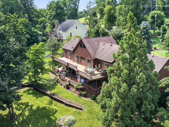 1086 Donmar Dr, Lancaster, KY 40444