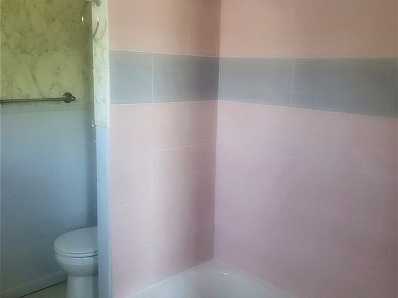 4th image of 116 Shirley Ave