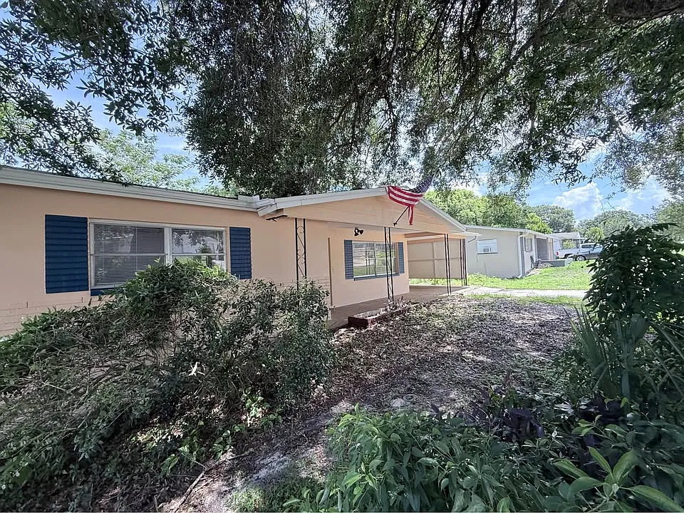 2 bed, 1108 sqft, $1,350 — Photo 2