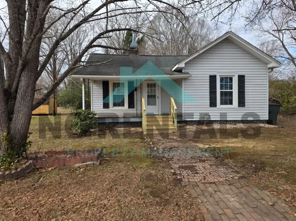 204 N 6th Ave, Mayodan, NC 27027