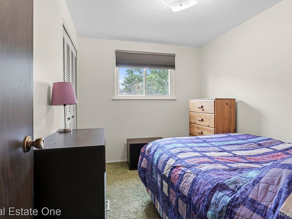 23359 Port St, photo 11