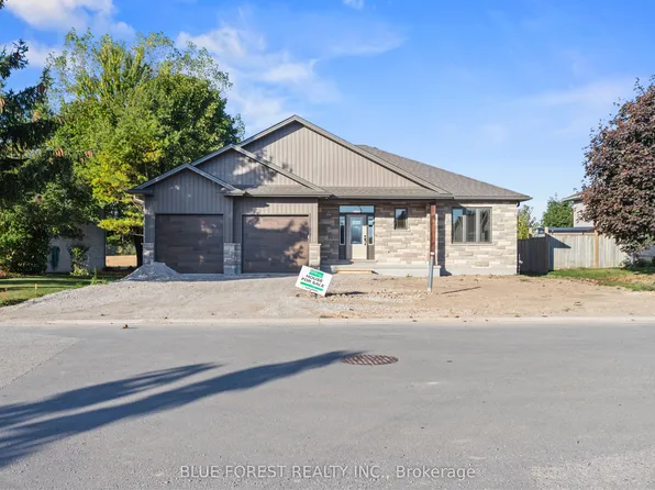218 Snyders Ave, Central Elgin, ON N0L 1B0