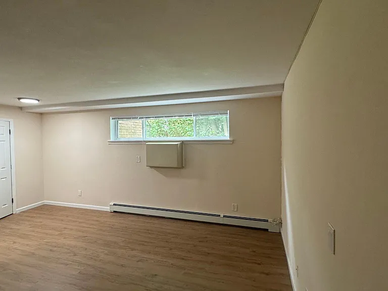 18 Waldron Ave #2A — Photo 7