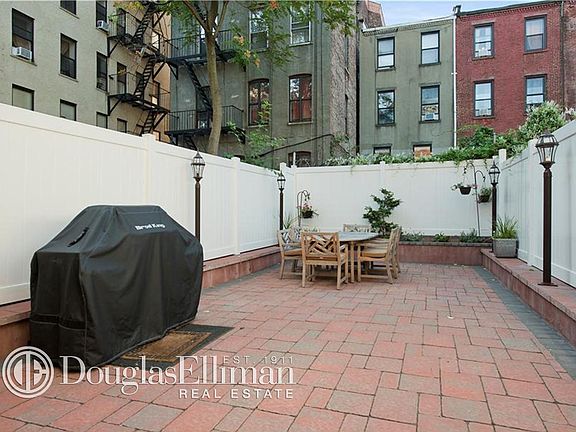 4th image of 212 W 132nd St #1