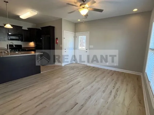 434 N Martin Luther King Blvd #201, Lexington, KY 40508