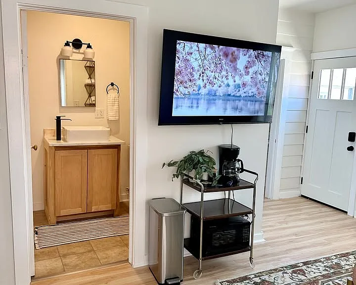 315 N 6th St #10 — Photo 11