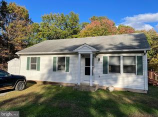 7449 Carver Rd, Gainesville, VA 20155